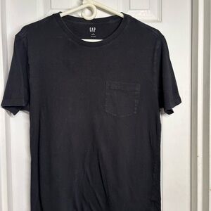 🍍3 for $25! GAP Men's Black T-Shirt